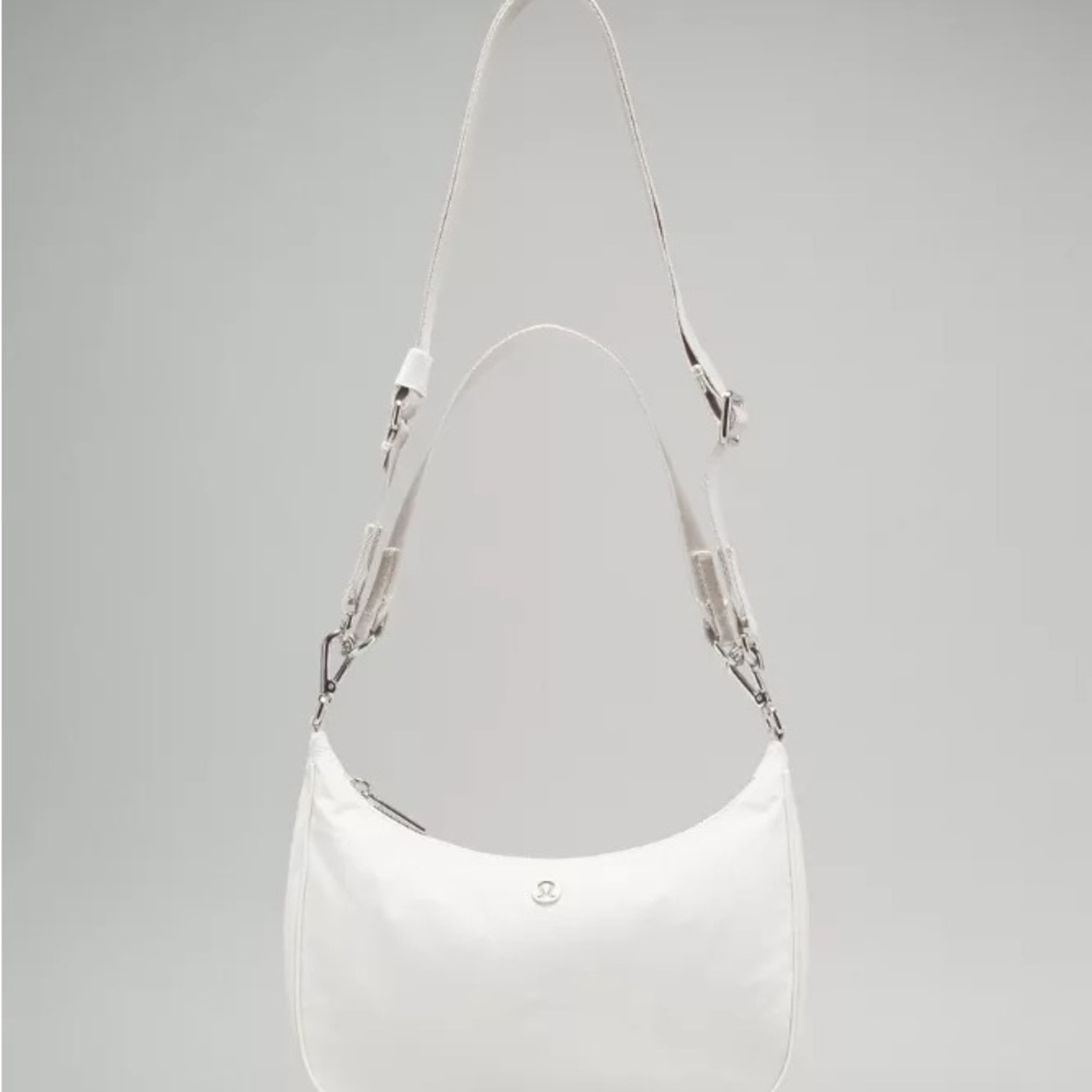 🤍 Brand New: Lululemon Adjustable Mini Shoulder Bag 3L 🤍